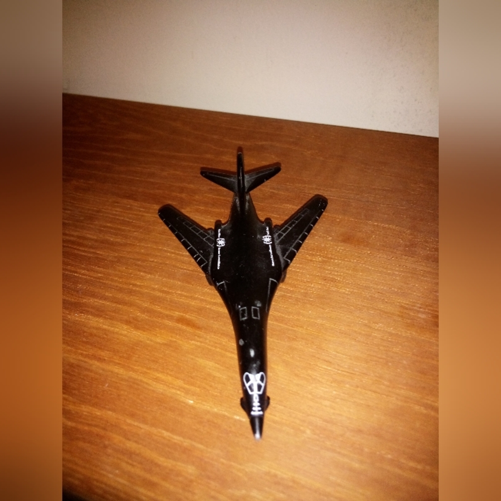 Matchbox Diecast Boeing B-1B Lancer Airplane